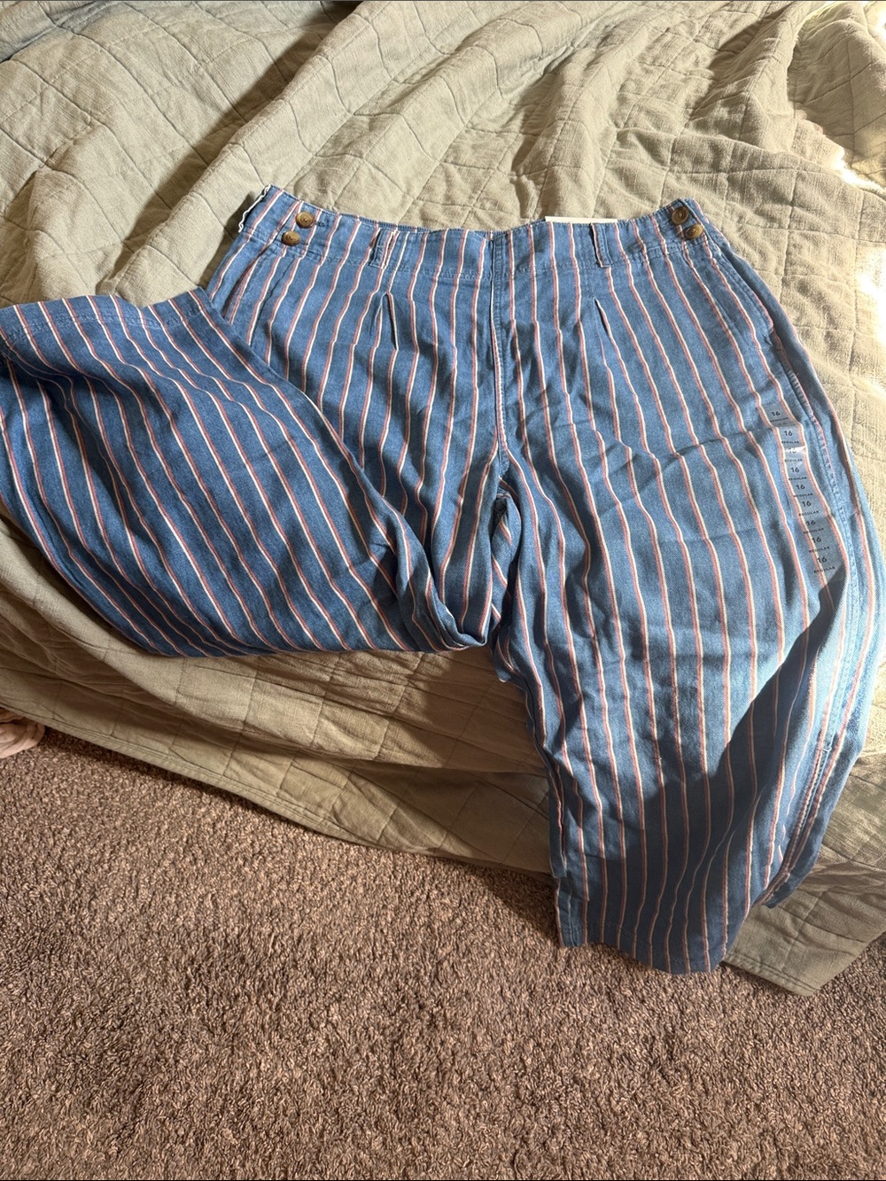 American Eagle Outfitters wide leg cropped pant Blue/ red and white Stripes